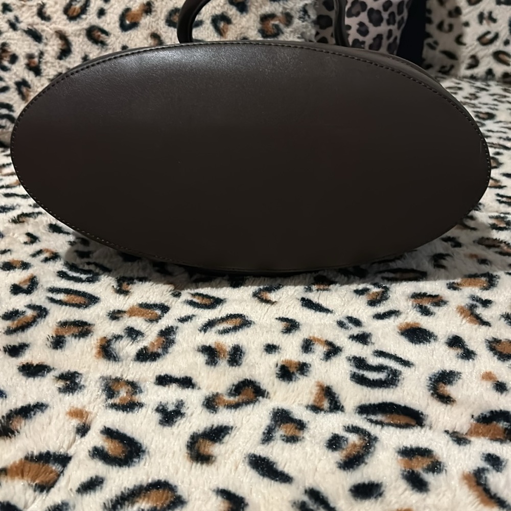 Calvin Klein Ash Tote with Magnetic Snap - Picture 3 of 7